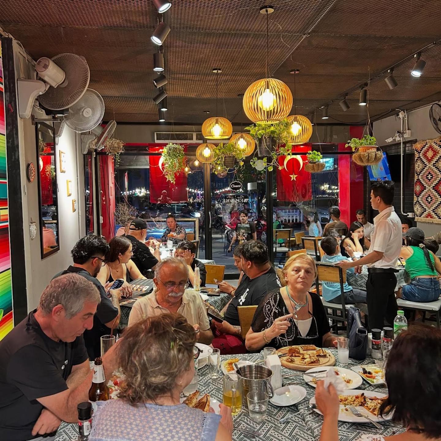 The Taksim Patong Beach Hotel Buitenkant foto