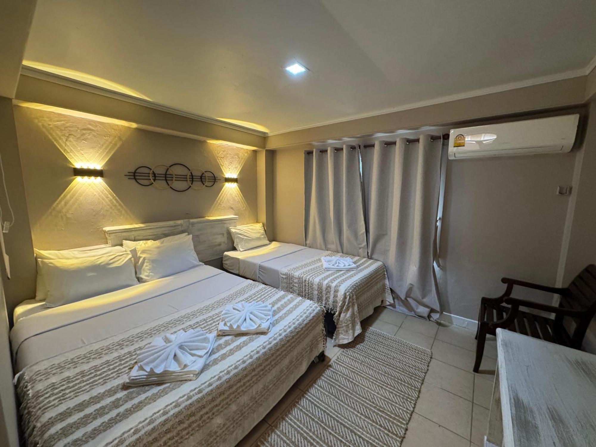 The Taksim Patong Beach Hotel Buitenkant foto